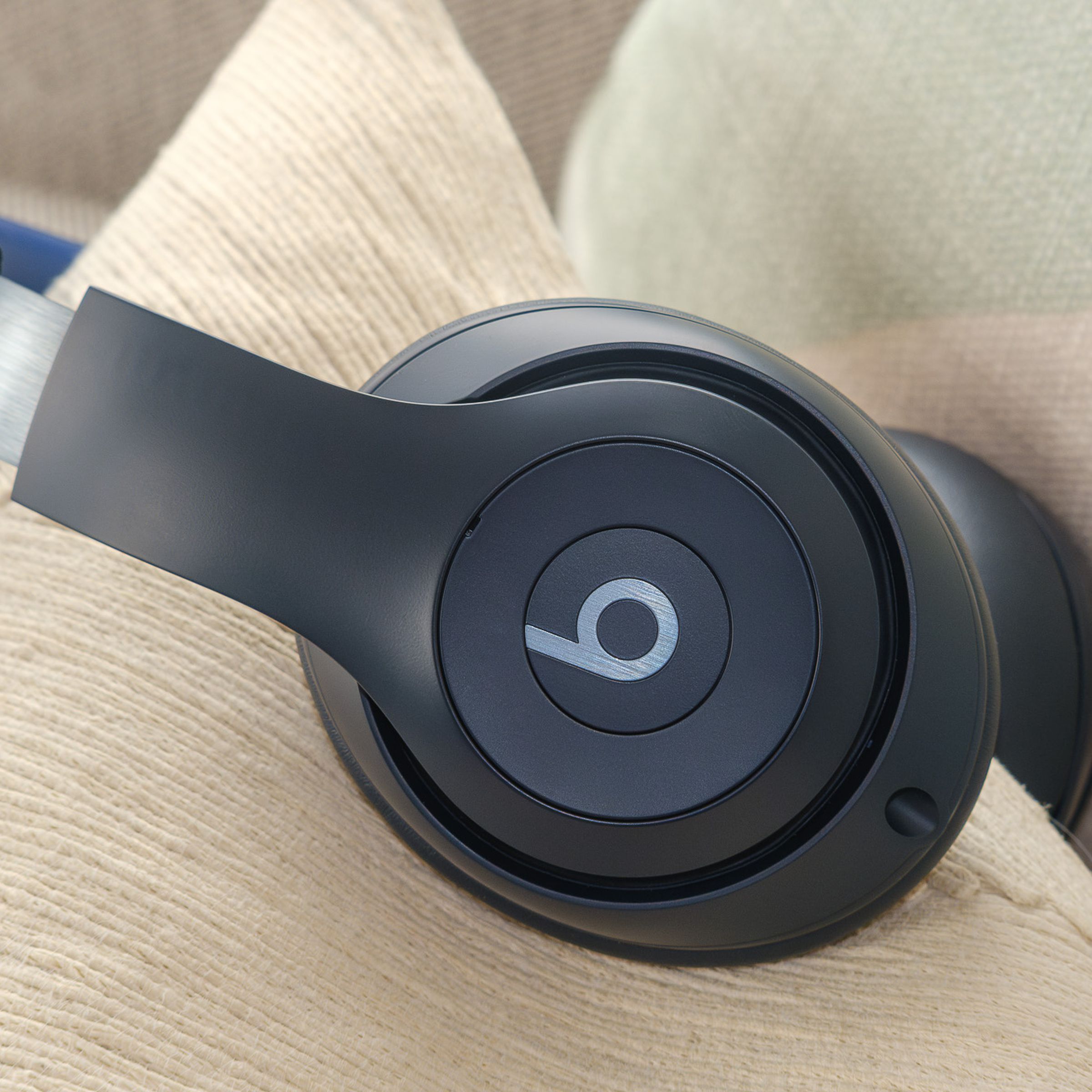 A product photo of the Beats Studio Pro noise-canceling headphones.