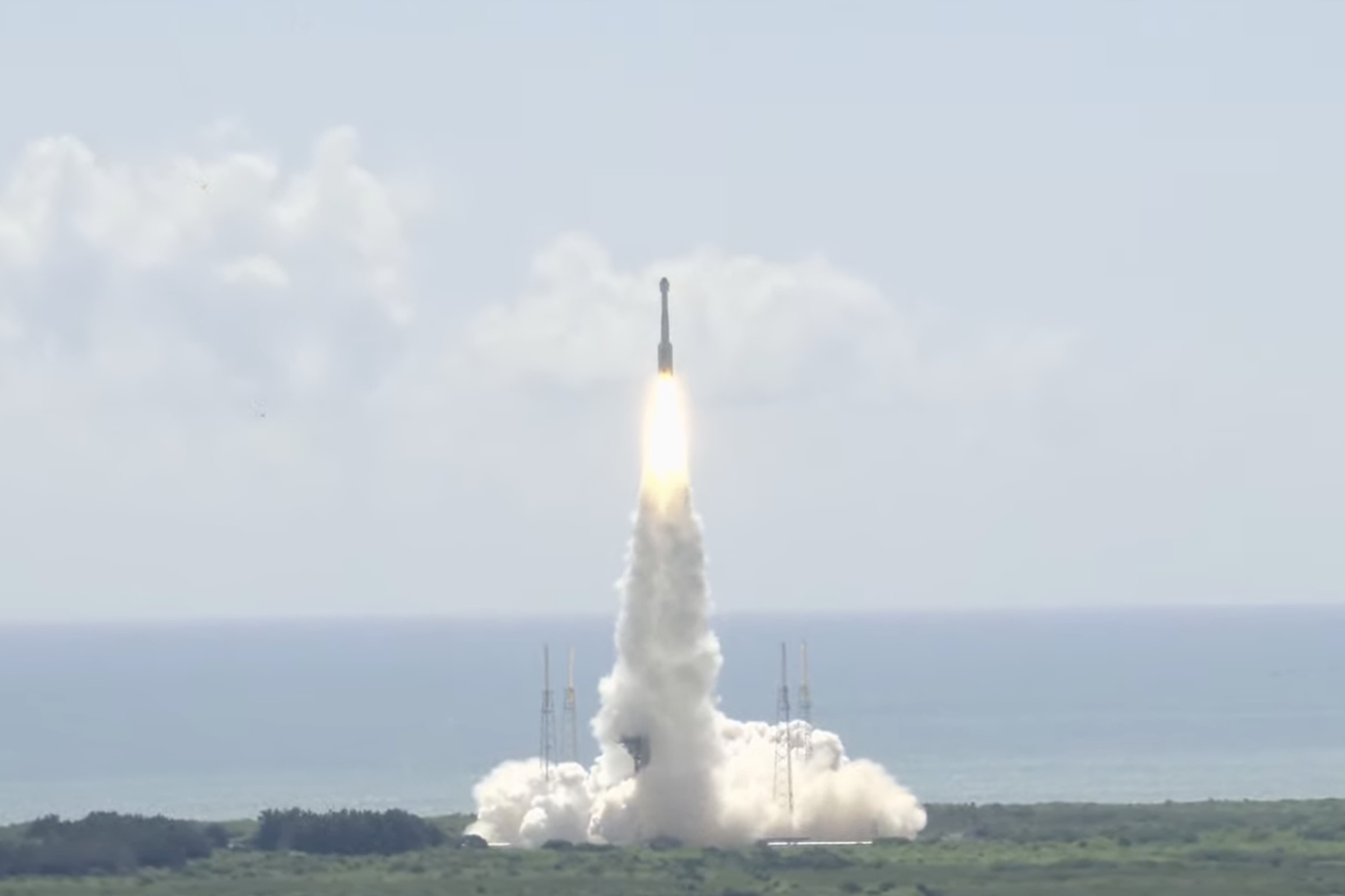 An image showing the Boeing Starliner taking off